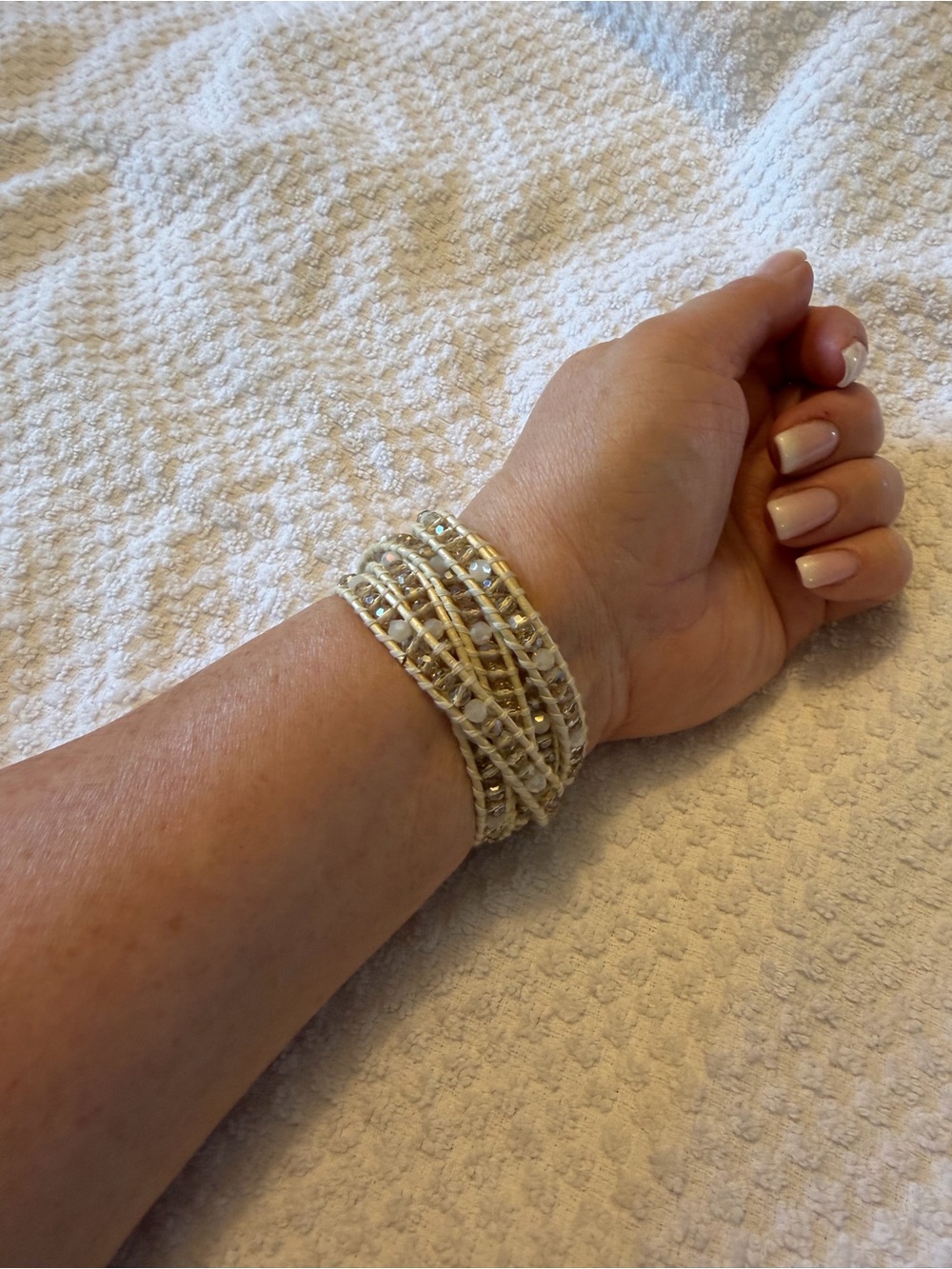 Victoria Emerson Crystal White/Ivory Leather Wrap Bracelet NWOT - Picture 7 of 8
